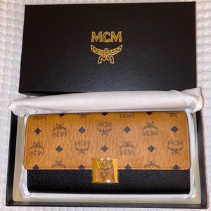 MCM wallet NWT, Black and Tan